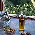 Kyparissi & *