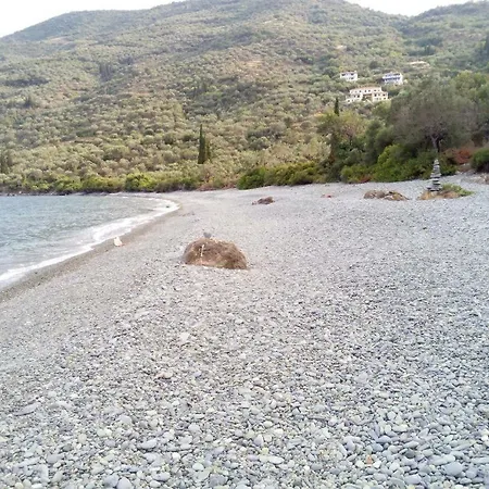 Kyparissi & *