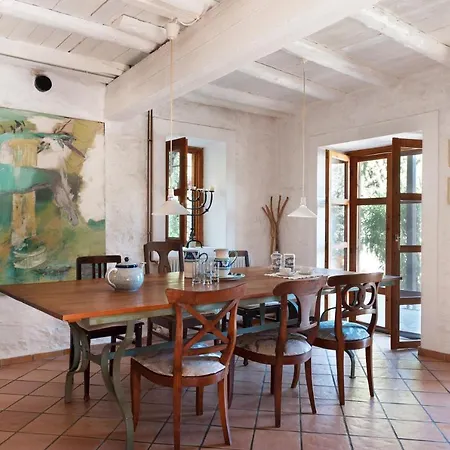 아파트 Kyparissi & Tirós