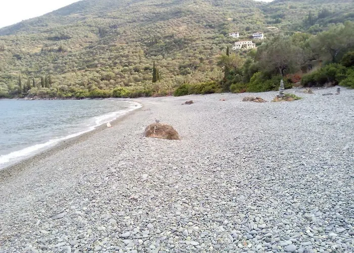 Kyparissi & *