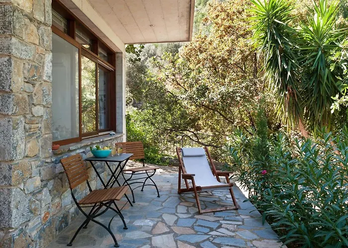 Kyparissi & Apartamento