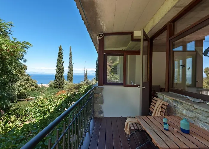 Kyparissi & Apartment