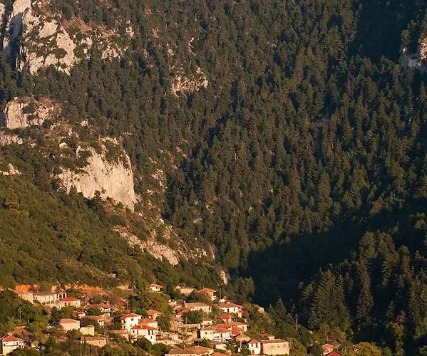 Kyparissi & Apartment *