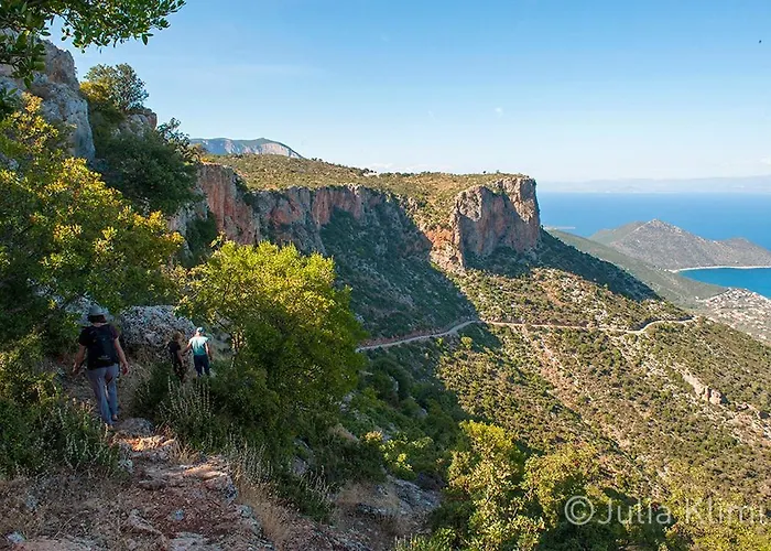 Kyparissi & Apartment